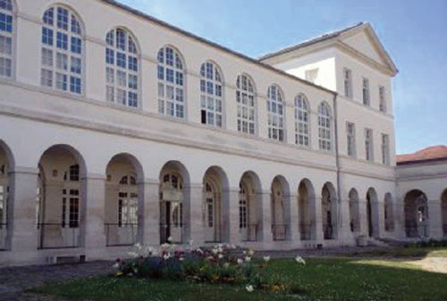 unité d'oncologie pédiatrique de l'hôpital Raymond Poincaré à Garches